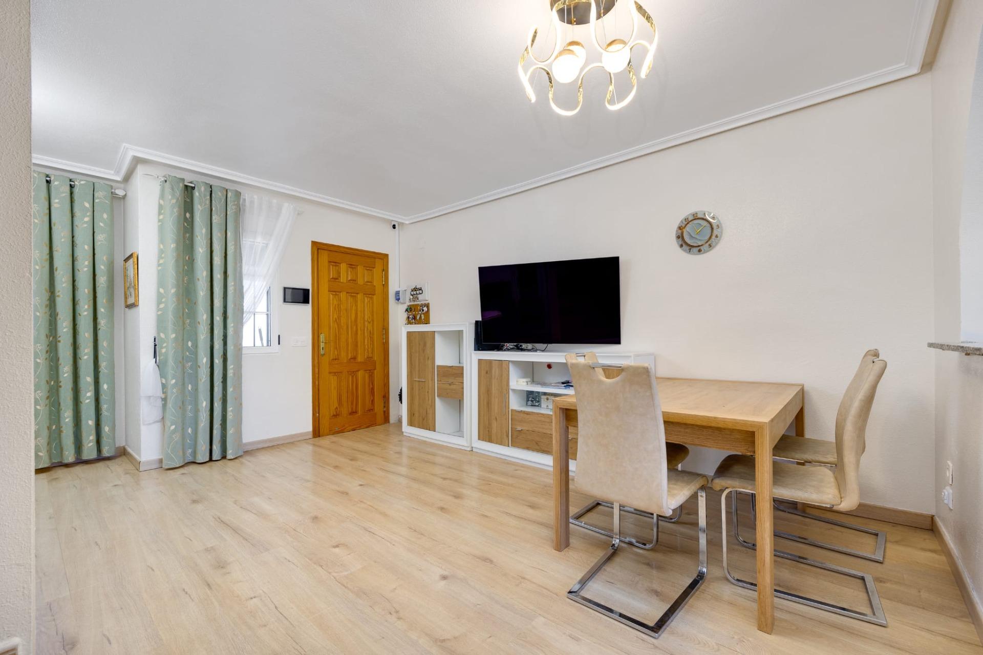 Adosado – Torrevieja – 249900 EUR