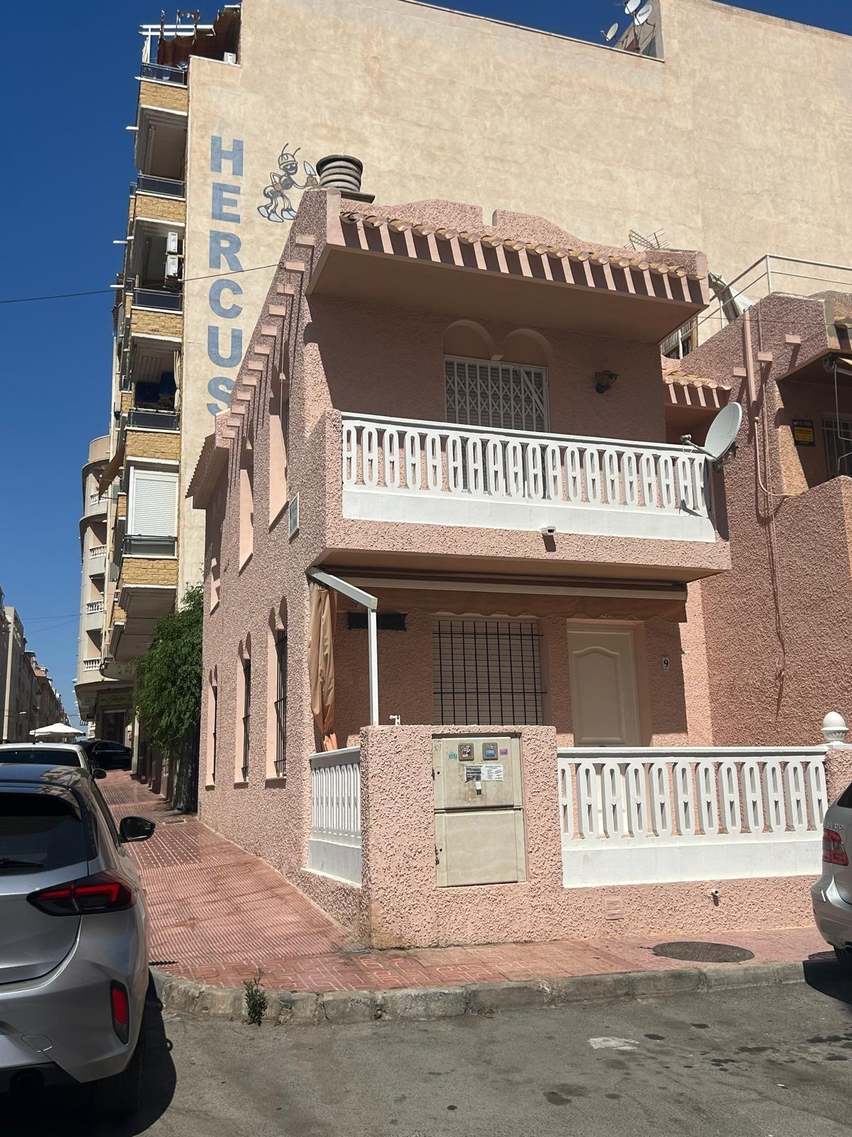 Adosado – Torrevieja – 229900 EUR