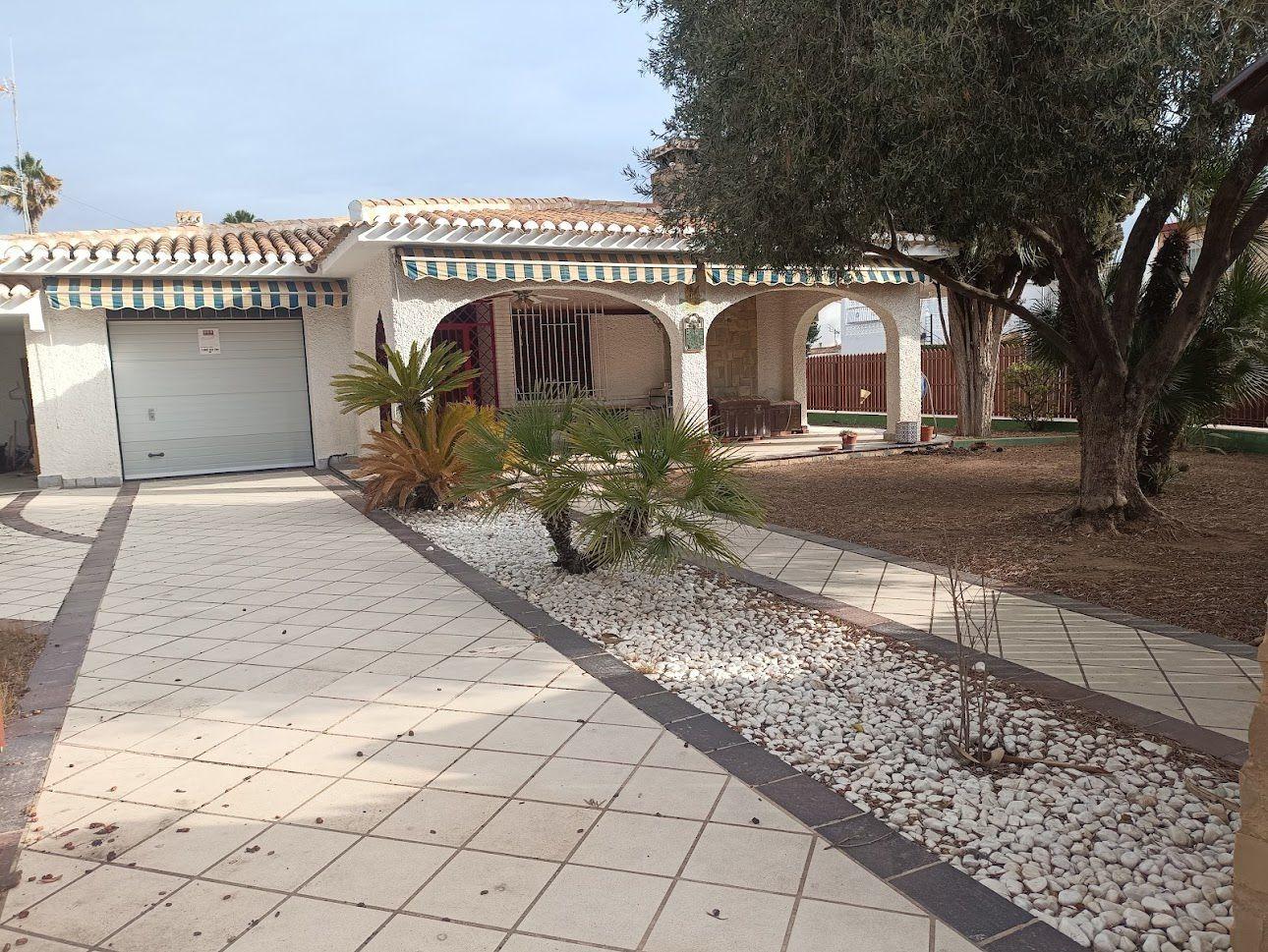 Villa – Orihuela Costa – 650000 EUR