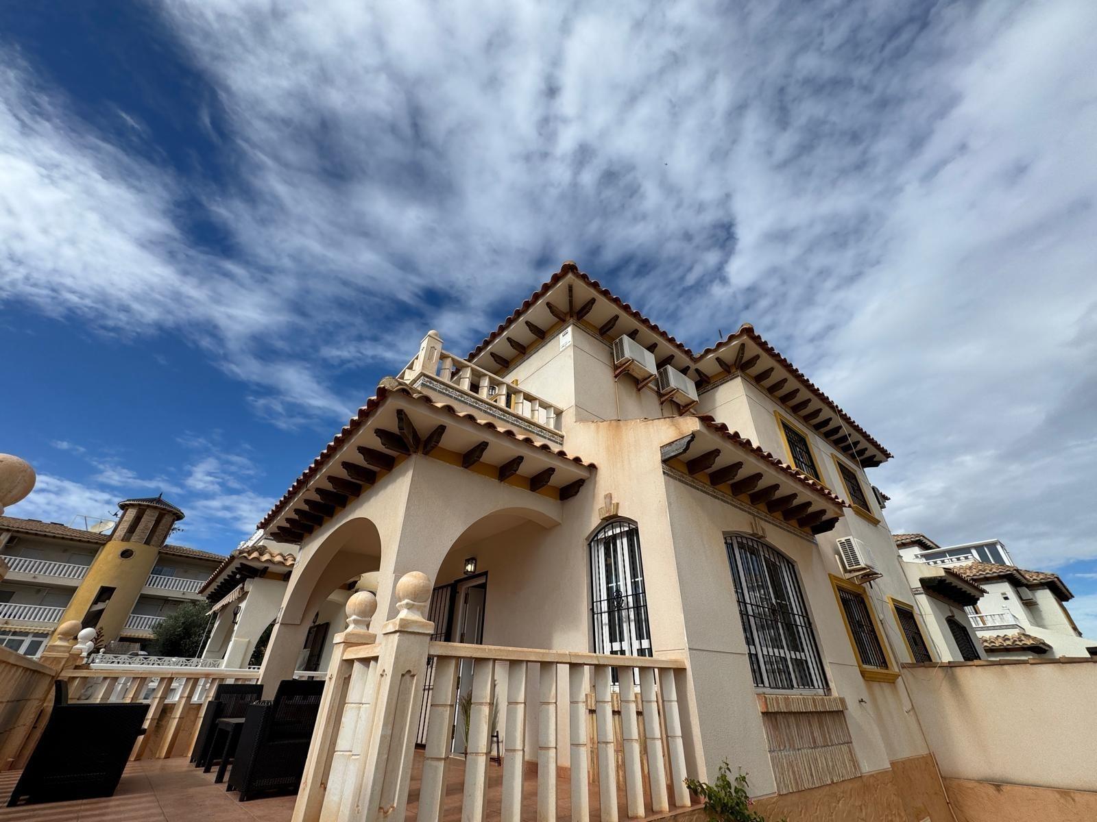 Adosado – Orihuela Costa – 219900 EUR