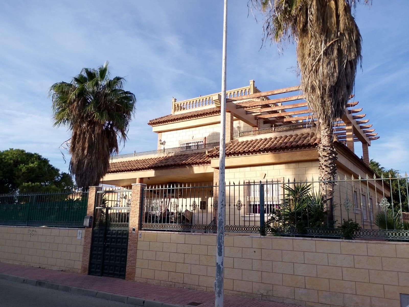 Chalet – Torrevieja – 900000 EUR