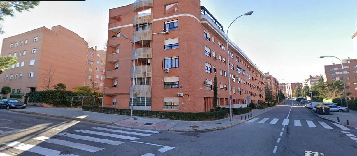 Garaje – Madrid – 9900 EUR