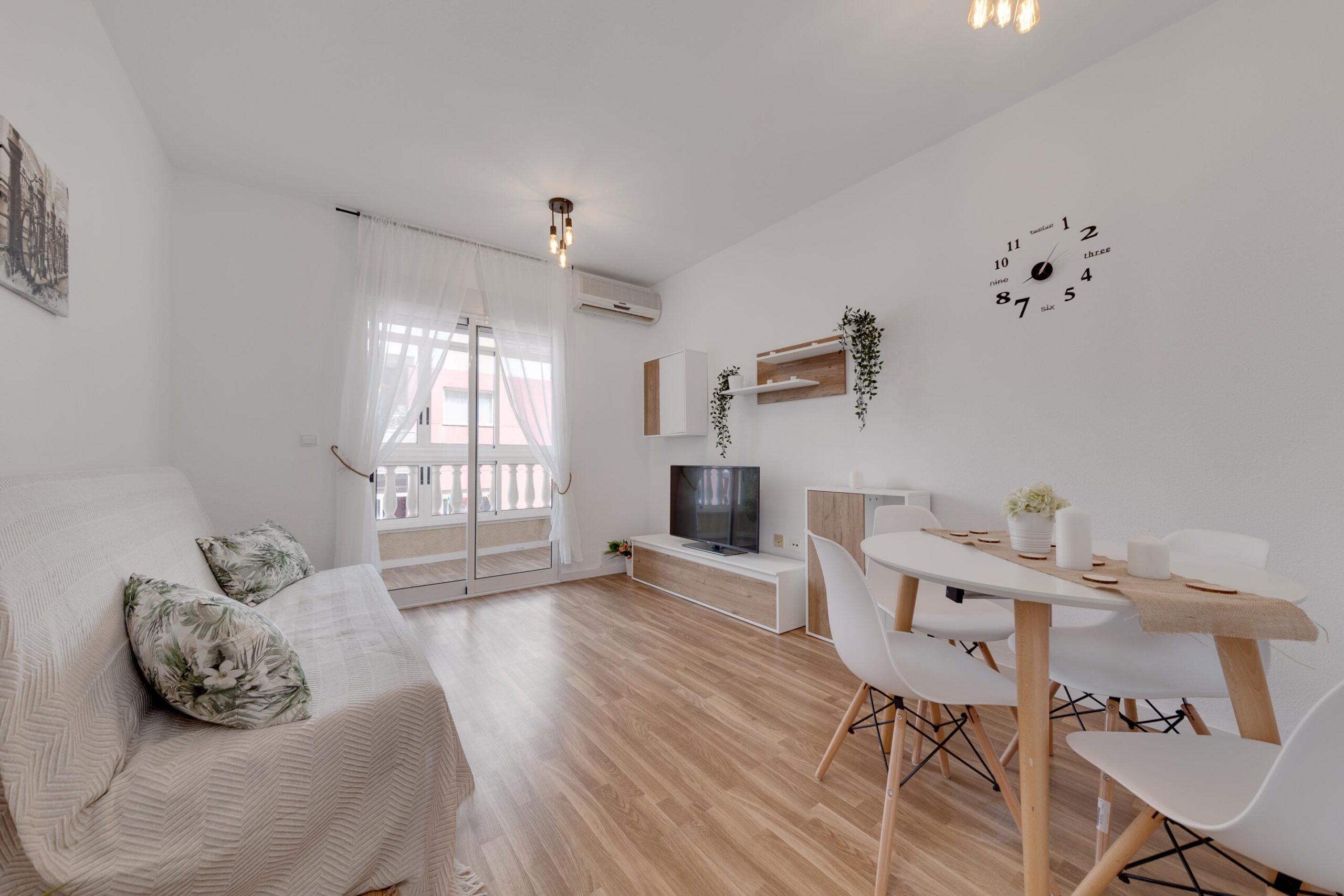 Estudio – Torrevieja – 70900 EUR