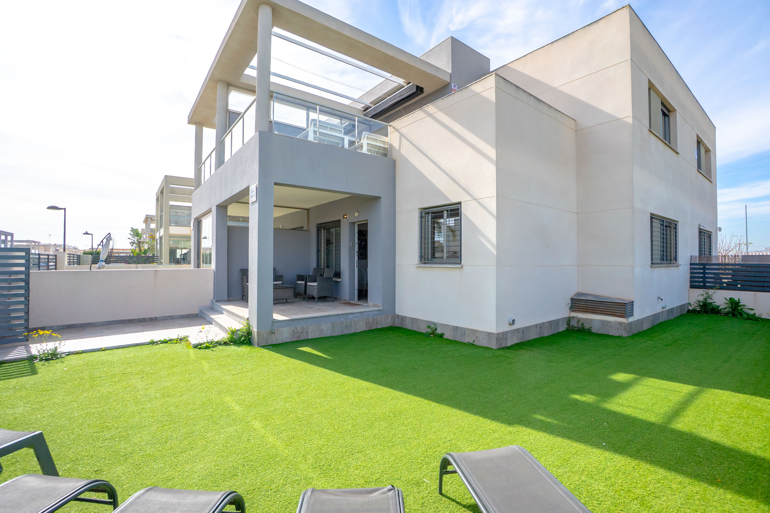Adosado – Torrevieja – 319000 EUR
