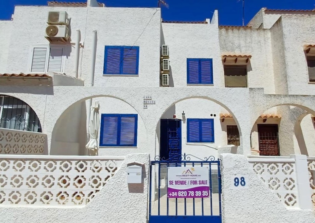 Townhouse – Torrevieja – 159990 EUR