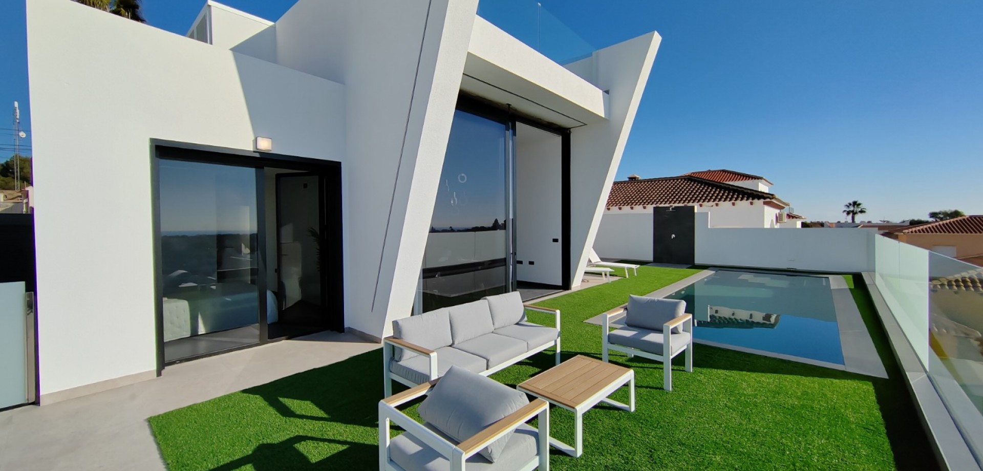 Detached Villa – Torrevieja – 750000 EUR