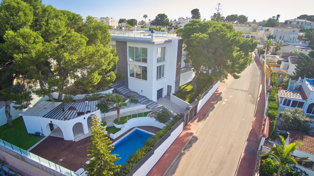 Villa – Los Balcones – 890000 EUR